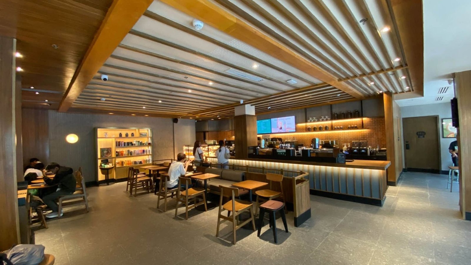 starbucks at araneta waltermart